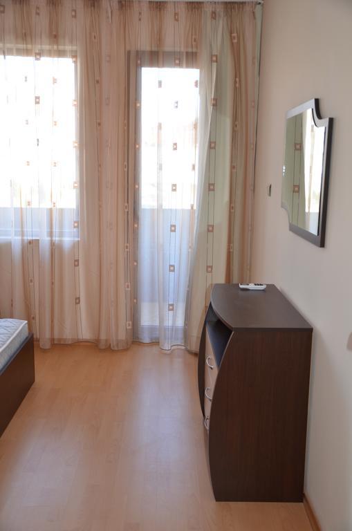 Apartments In Complex Chateau Nessebar Sveti Vlas Exterior photo