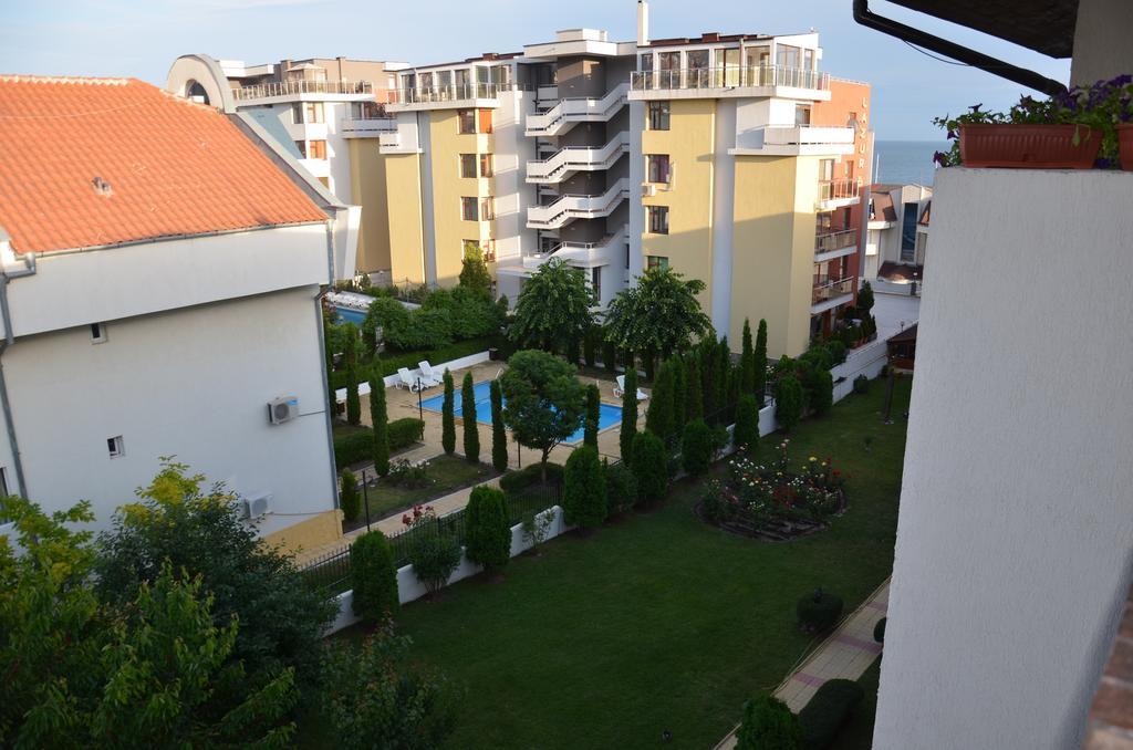 Apartments In Complex Chateau Nessebar Sveti Vlas Exterior photo