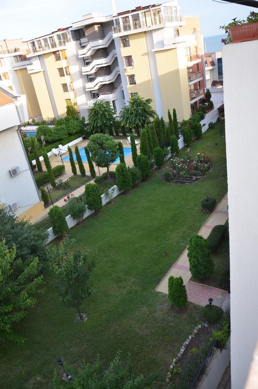 Apartments In Complex Chateau Nessebar Sveti Vlas Exterior photo