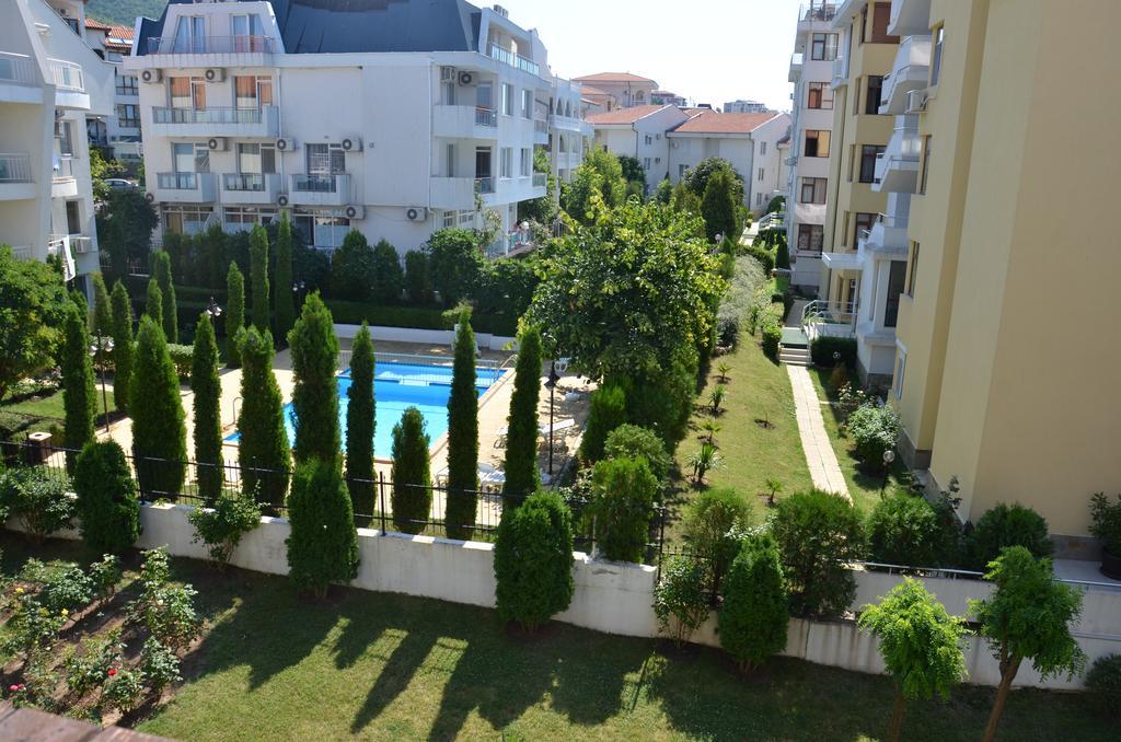 Apartments In Complex Chateau Nessebar Sveti Vlas Exterior photo