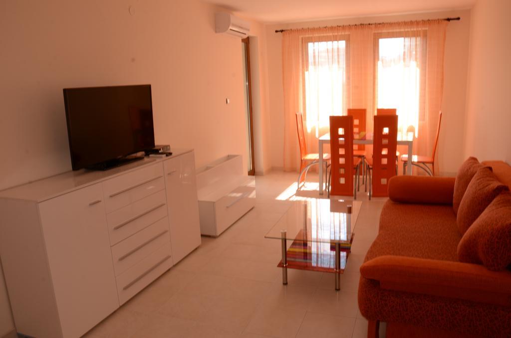 Apartments In Complex Chateau Nessebar Sveti Vlas Exterior photo