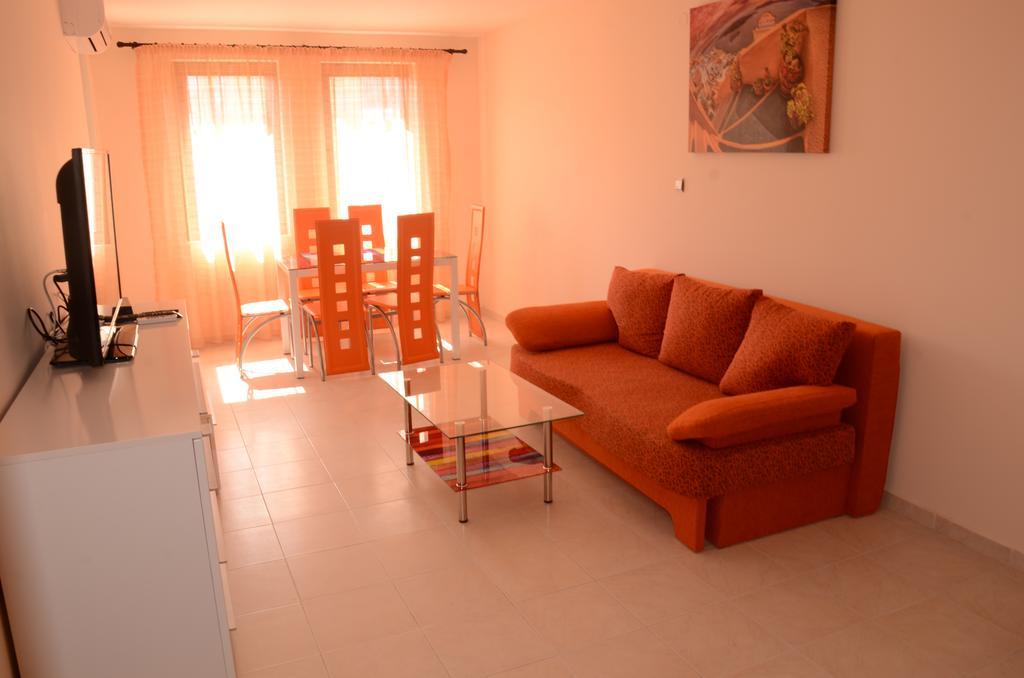 Apartments In Complex Chateau Nessebar Sveti Vlas Exterior photo